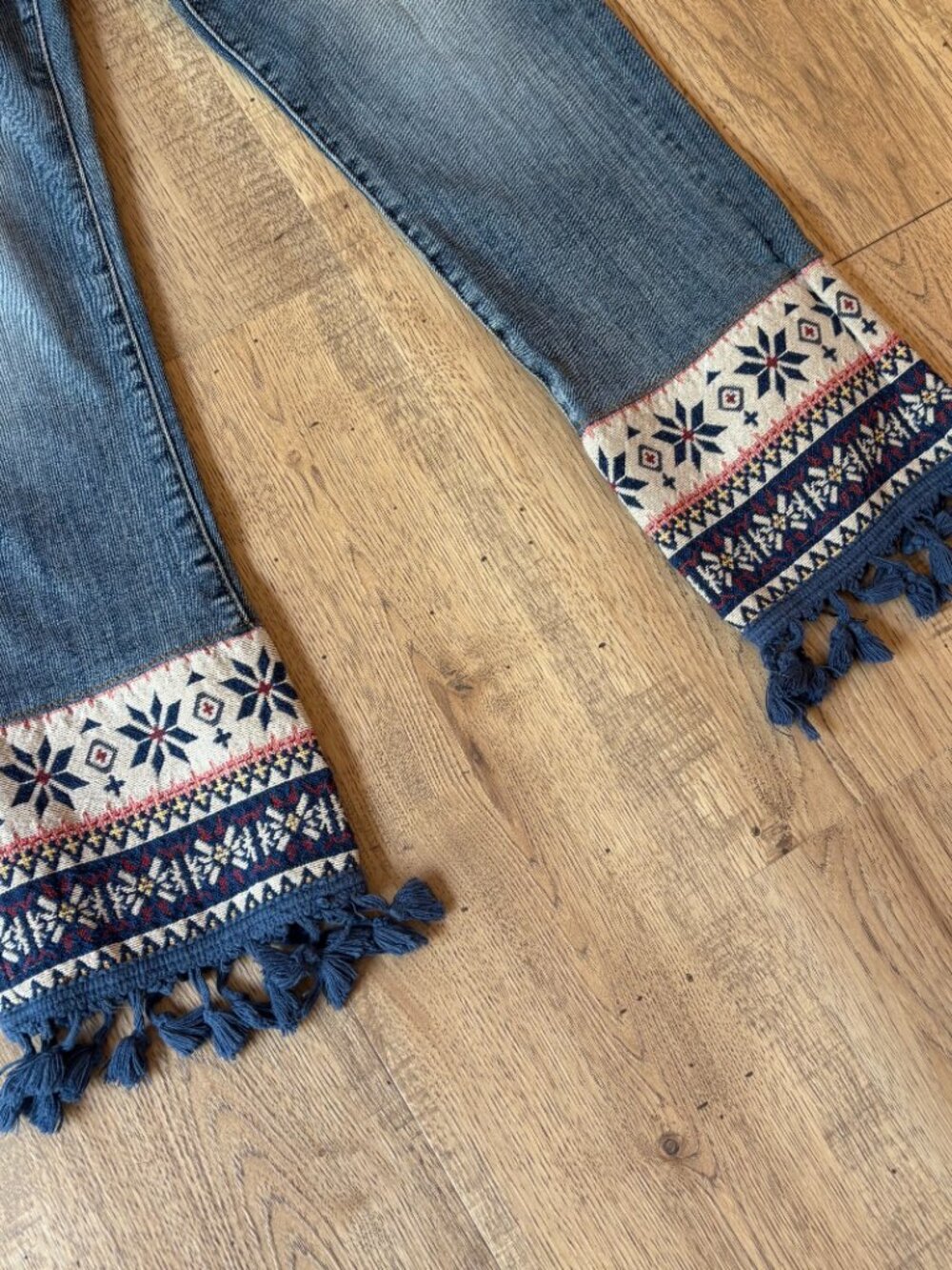 Driftwood Colette Scandia Jeans Women's 29 Blue Denim Straight Crop Embroidered - Picture 3 of 10